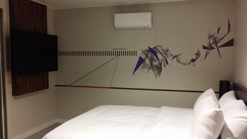 New Suwon Hotel Extérieur photo