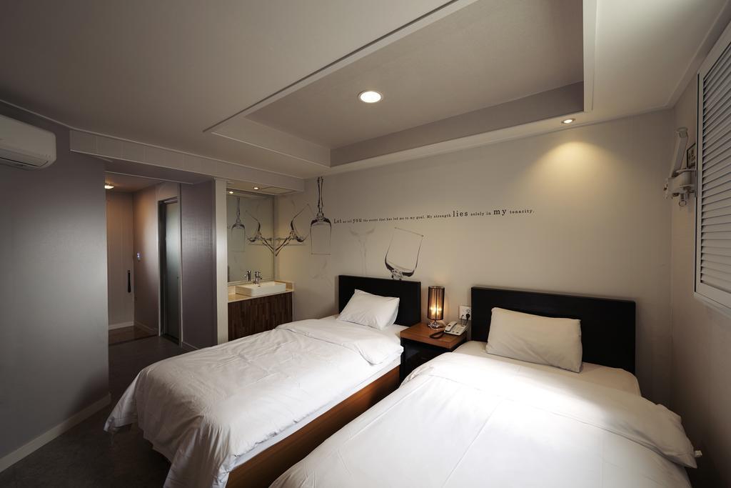 New Suwon Hotel Extérieur photo