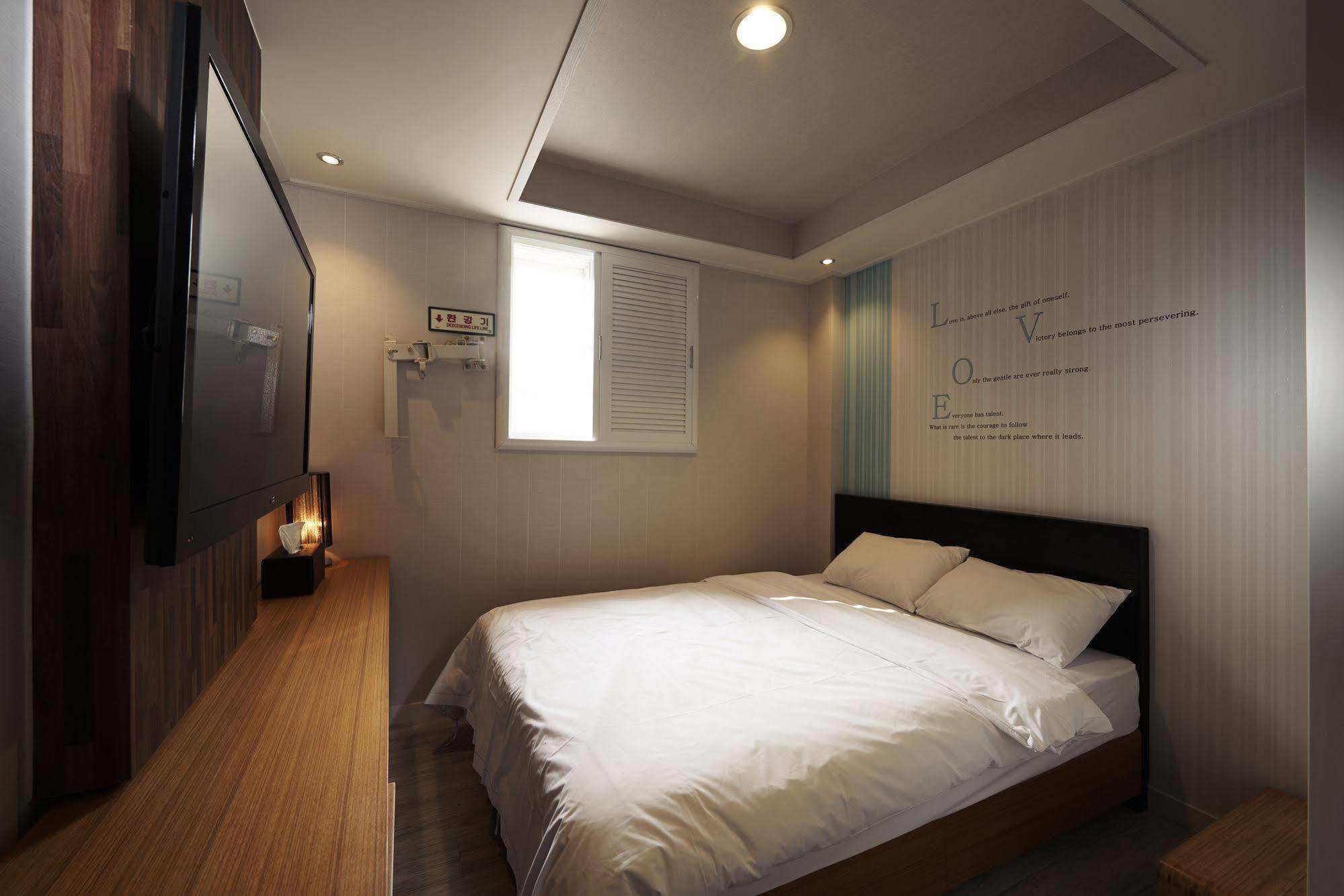 New Suwon Hotel Extérieur photo