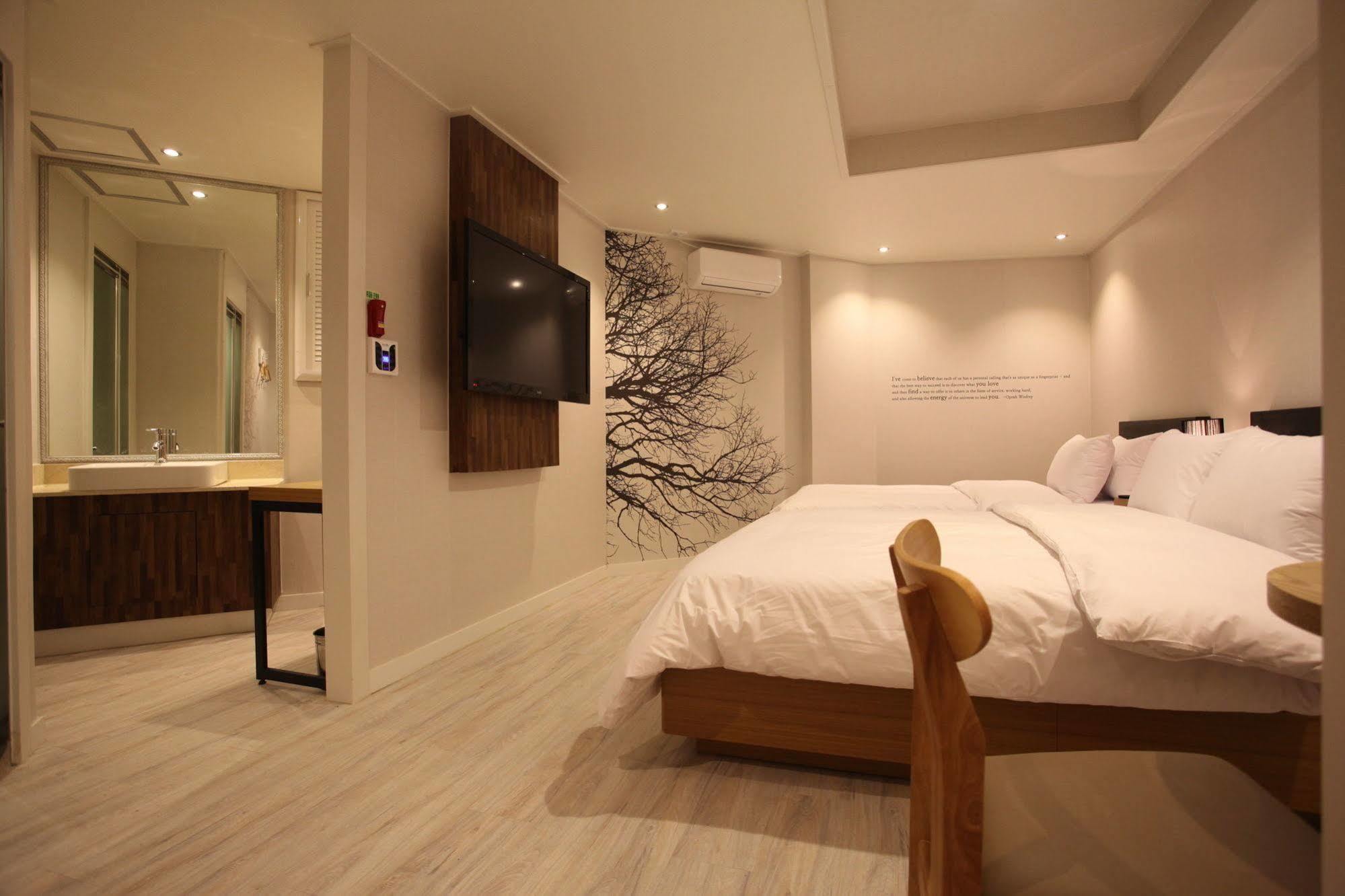 New Suwon Hotel Extérieur photo