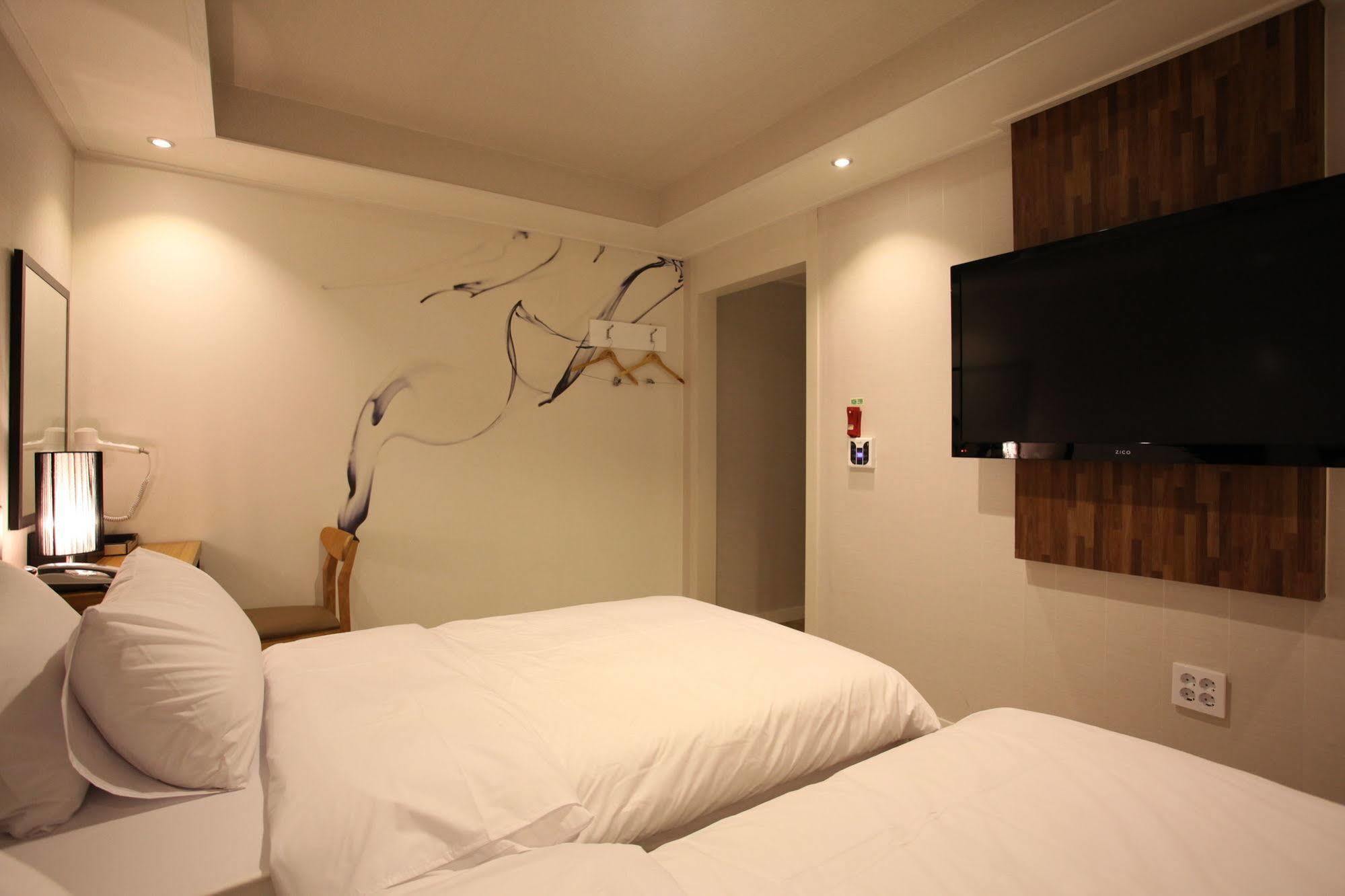 New Suwon Hotel Extérieur photo